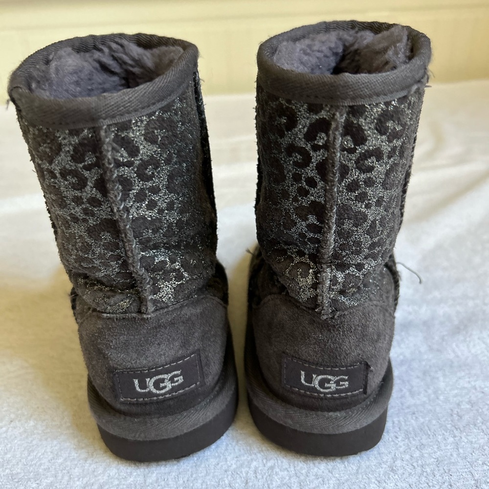 Girls Ugg boots